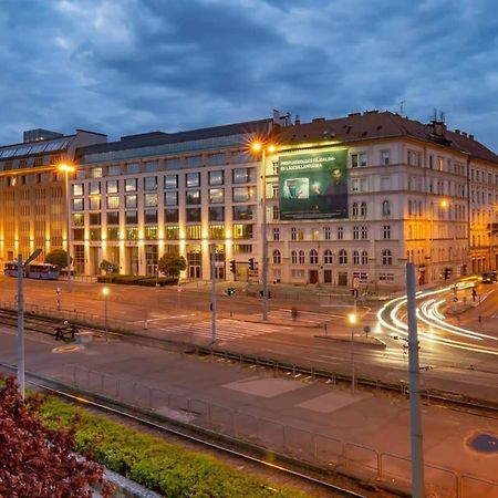 Chic Central Flat With River View Budapest Exterior photo